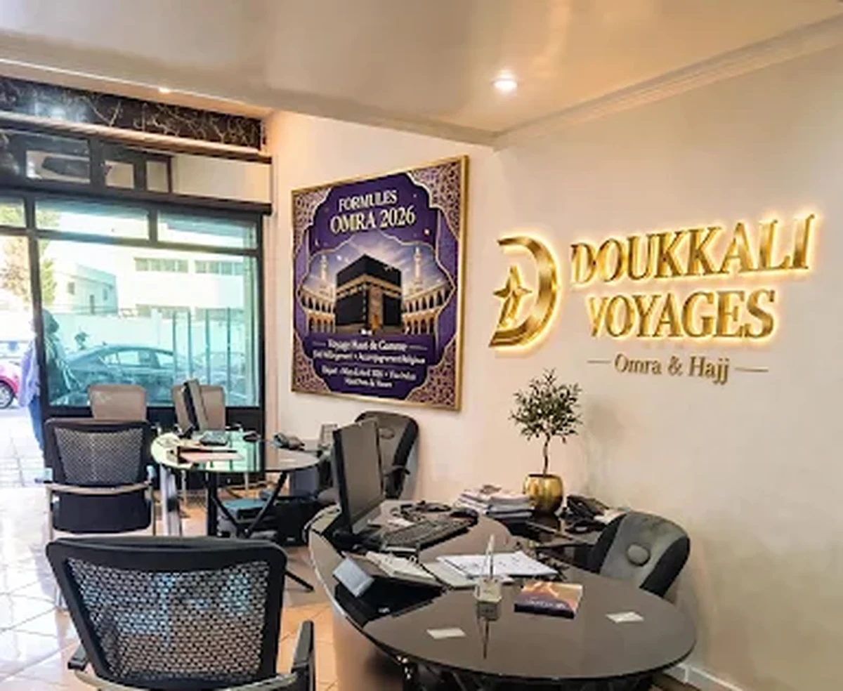 Intérieur de l'agence Doukkali Voyages à Salé